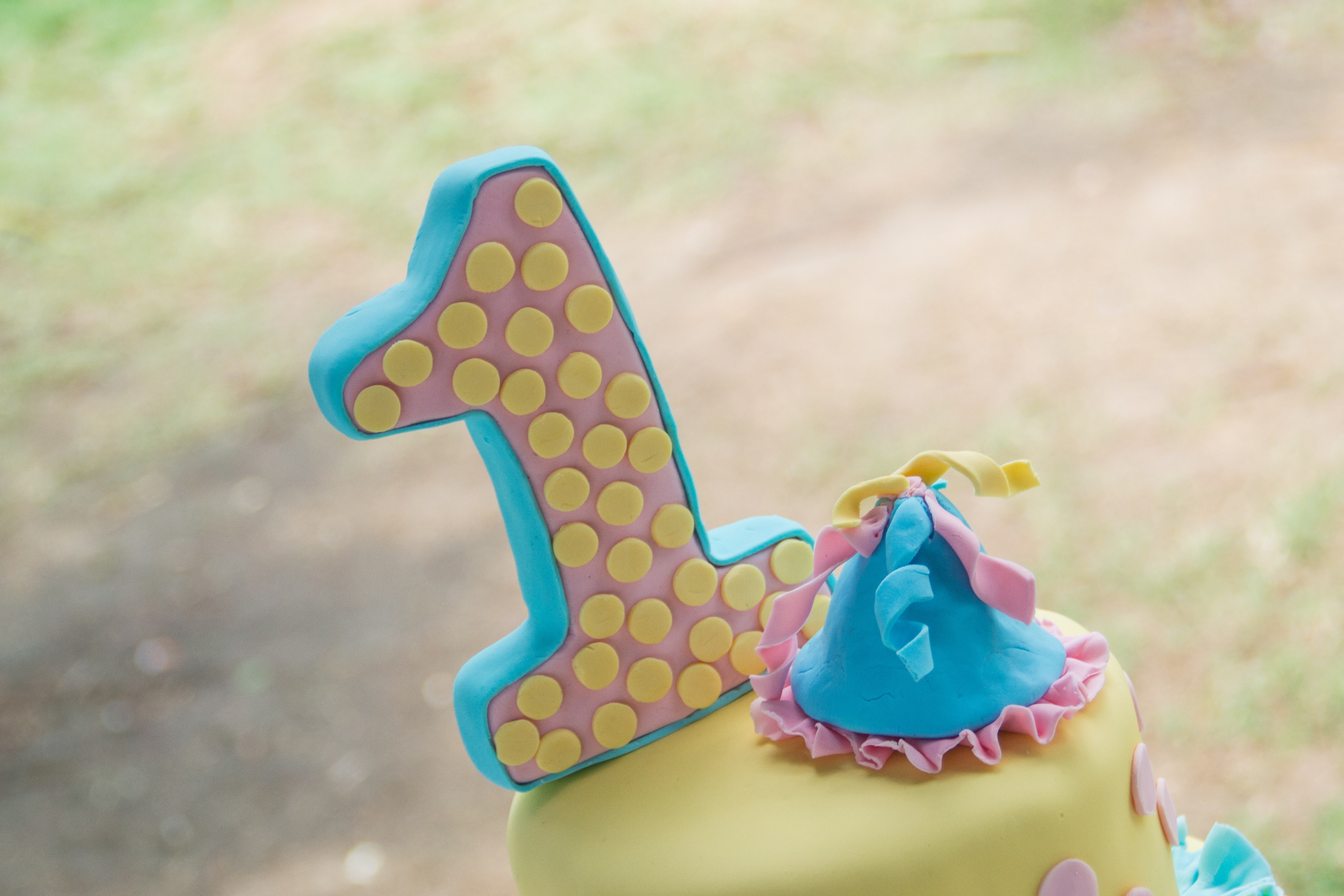 A first birthday cake